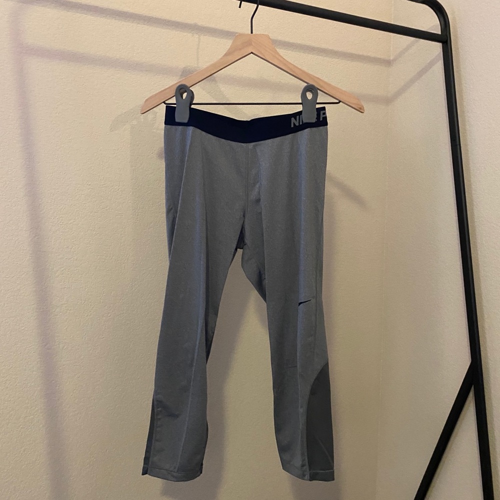 Nike Pro cropped leggings